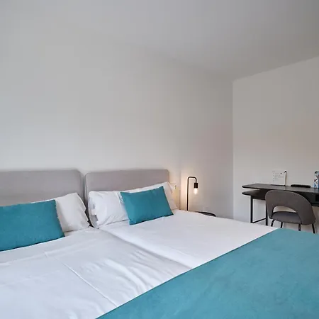 Отель Pombal Сантьяго-де-Компостела